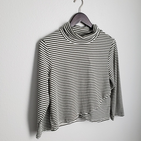 New HIATUS  | Long Sleeve- XL - Picture 2 of 6